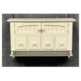 Wall Mounted Shelf w / Storage