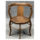 Quartersawn Oak Wood Barrel Chair
