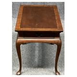 Side Table w / Drawer