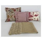 Bella Lux+ Accent Pillows & Table Runner|4 pc