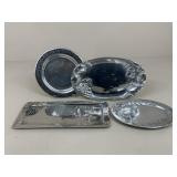 Metal Trays: Wilton + / 4 pc