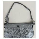 Tommy Hilfiger Clutch w / Strap