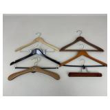 Wooden Hangers / 45 pc