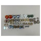 Clip On Earrings / 20 Pairs