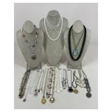Costume Necklaces / 20 pc