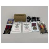 Military Medals & Button Polishing Tin / 16 pc