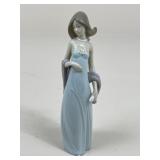 Lladrï¿½ Ingenue Woman Figurine