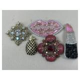 Brooches / 5 pc
