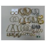 Costume Earrings / 19 pair
