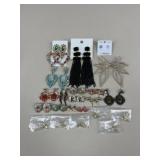 Earrings Assortment / 22 pairs