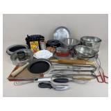 Kitchen Baking Pans & Utensil Assortment