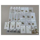 Costume Necklaces / 26 pc