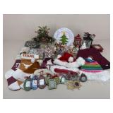 Christmas Decor & Ornament Assortment