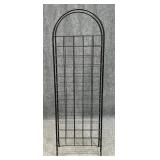 Free Standing  Arched Metal Gridwall