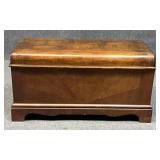 Roos Sweetheart Cedar Chest