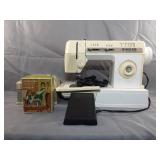 3pc Singer Sewing Machine 5202C & Accs