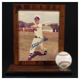 Eddie Mathews Signed Photo & Baseball JSA AHLOA