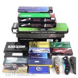 Fixed Blade & Folding Knives In Boxes (21)
