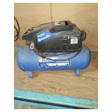 Campbell Hausfeld 3 Gallon 100 MAX PSI Air