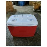 Rubbermaid Cooler With Split Lid Measures
