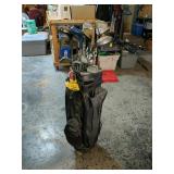 Great Divider Golf Bag With Golf Clubs