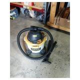 Ridgid Shop VAC ( 6 Gallon ) With Accessories