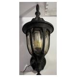 Outdoor wall sconce
