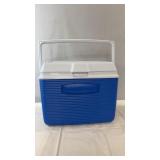 Rubbermaid hard shell cooler