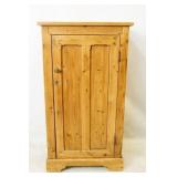 19th cent. Pine 1 door cabinet