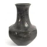 Chimu Blackware pottery vase