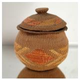 Miniature lidded basket