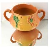 Roseville "Poppy" hanging planter