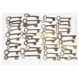 Collection of antique Brass & Iron Skeleton Keys