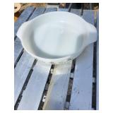 Pyrex Style Bowl Not Pyrex Vintage