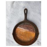 No. 8 Skillet With Heat Ring Needs Deep Cleaning