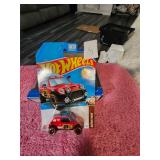 Hot Wheels Safari Mode Lil Roar
