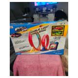 Fresh Metal 100 Double Loop Race Track Hot Wheels
