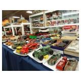    August Amazing Toy & Doll Auction