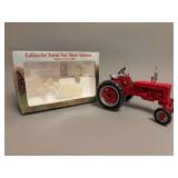 Farmall 200 WF - 2000 Lafayette Farm Toy Show Limited Edition 3/11&12/2000 - ERTL - 8”
