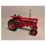 International 756 Farmall - ERTL - 9.5”