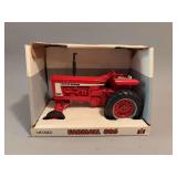 Farmall 806 - Ertl - 1/16