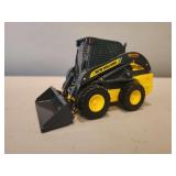 New Holland L225 Skidsteer - ERTL - 9'L x 5'H