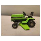 Deutz-Allis 1920 Lawn & Garden Tractor - 1st Edition - 5'H x 3'H