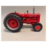 International I-D 9 - Ertl - 8”x5”