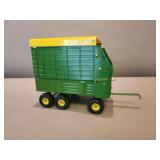 John Deere Silage Wagon - ERTL - 12'L x 7'H