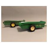 Pair of John Deere 44 Manure Spreader - Ertl - 13”x6”