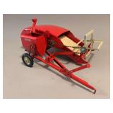 Tru Scale Pull Type Combine  - 14”x9”