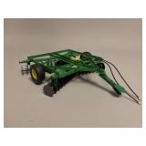 John Deere Disc - ERTL - 8”W