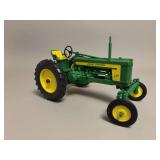 John Deere 520 WF - ERTL - 9”