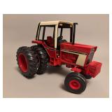 International 1086 - Toy Tractor Times 21st Anniversary 2004 - ERTL - 11”